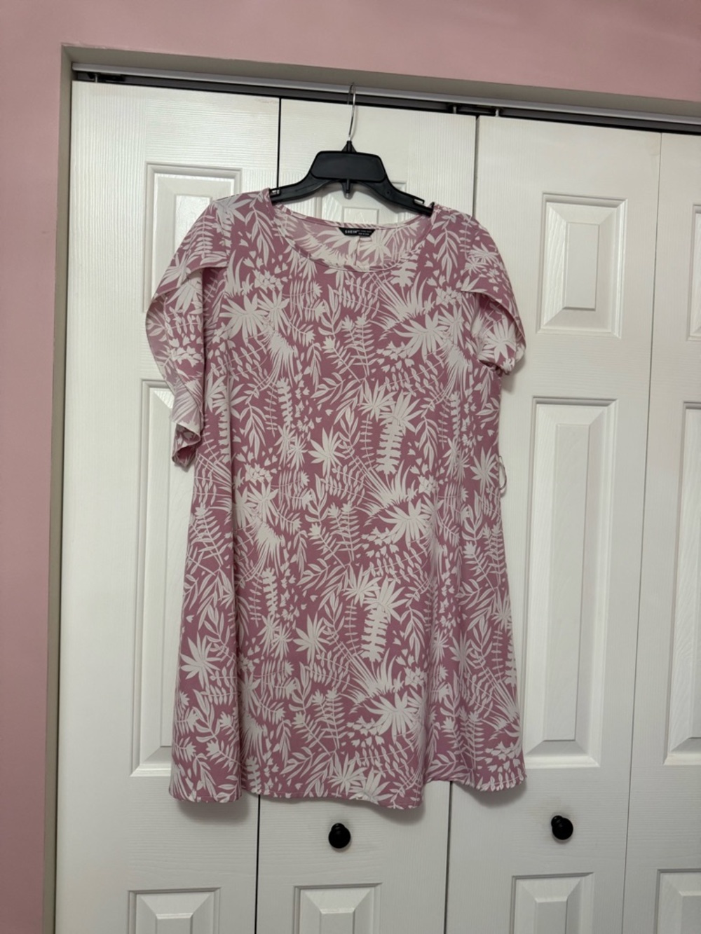 SHEIN Dusty Pink Tropical Print Round Neck Dress